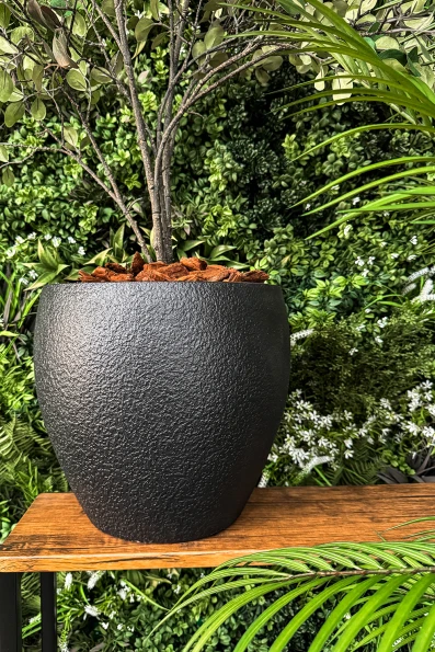 Image of Black Easington Pot - Medium